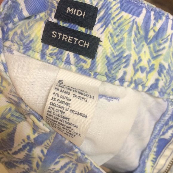 American Eagle Midi Stretch Printed Shorts - Picture 7 of 8